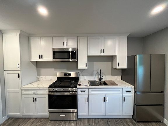 5th image of 5263 Primrose Dr