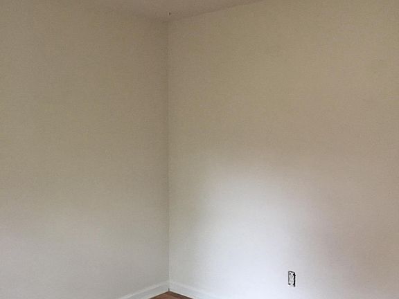 5th image of 129 Stoneybrooks Pl #A