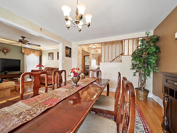 5th image of 6517 S Komensky Ave