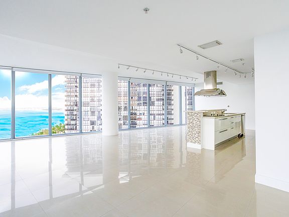 5th image of 601 NE 36th St APT 812