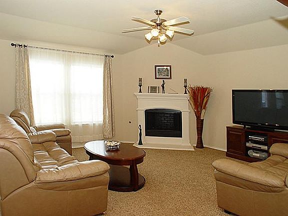 4th image of 2508 Slalom Dr