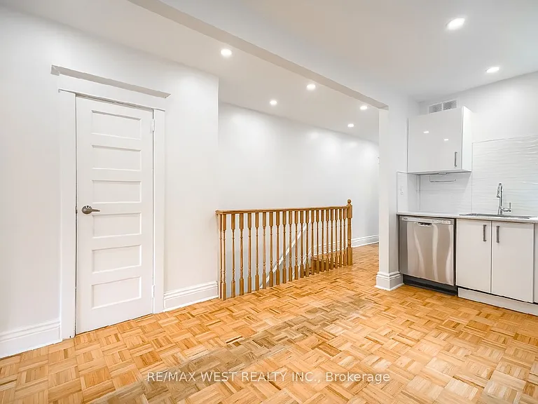 108 Armstrong Ave #2 — Photo 4