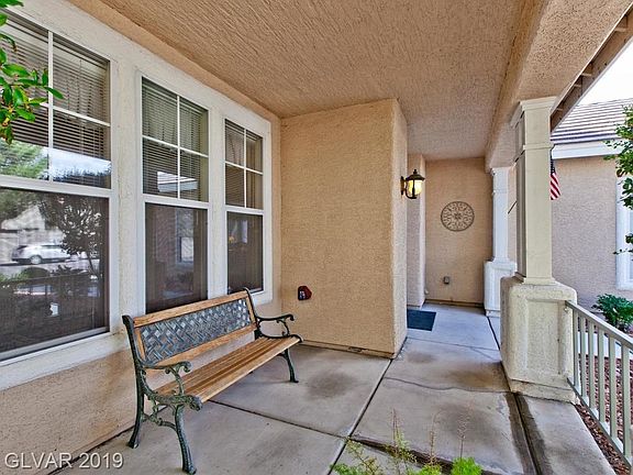 ROOMY FRONT PORCH