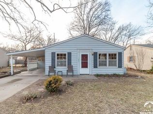 1821 Maple Ln, Lawrence, KS 66044