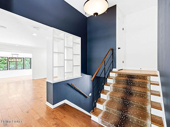 5th image of 1007 Evergreen Rd