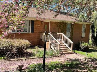 1210 Hawkins Mill Rd, Lynchburg, VA 24503