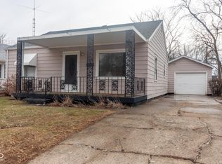 321 E 34th St, Anderson, IN 46013