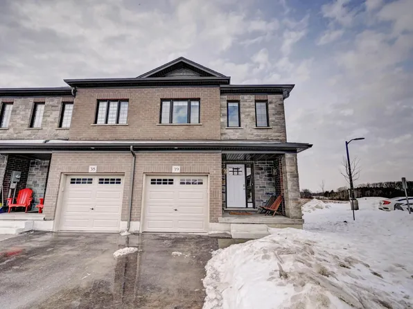 135 Hardcastle Dr #39, Cambridge, ON N1S 0B6