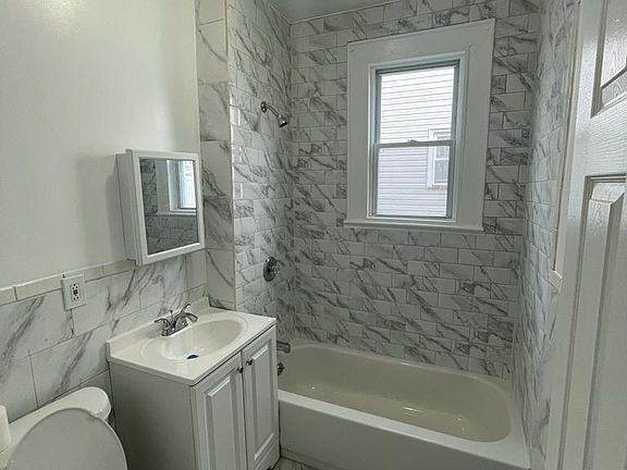 2nd image of 364 Schley St #1L