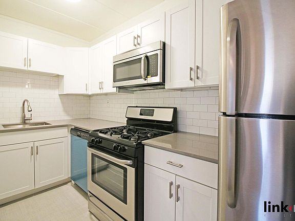 2nd image of 30 Park Ave APT 2R