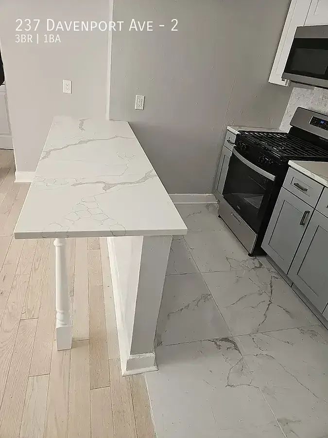3 bed, $1,850 — Photo 2
