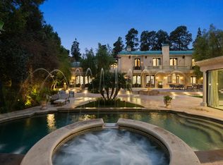 1021 N Crescent Dr, Beverly Hills, CA 90210