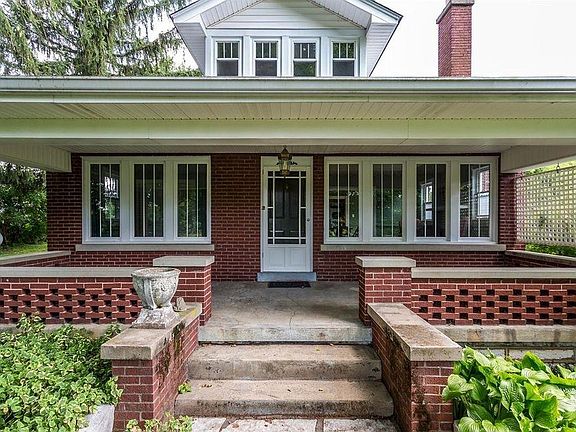 2nd image of 705 Spears Ln
