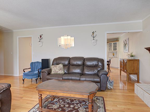 5th image of 660 Valdes Dr