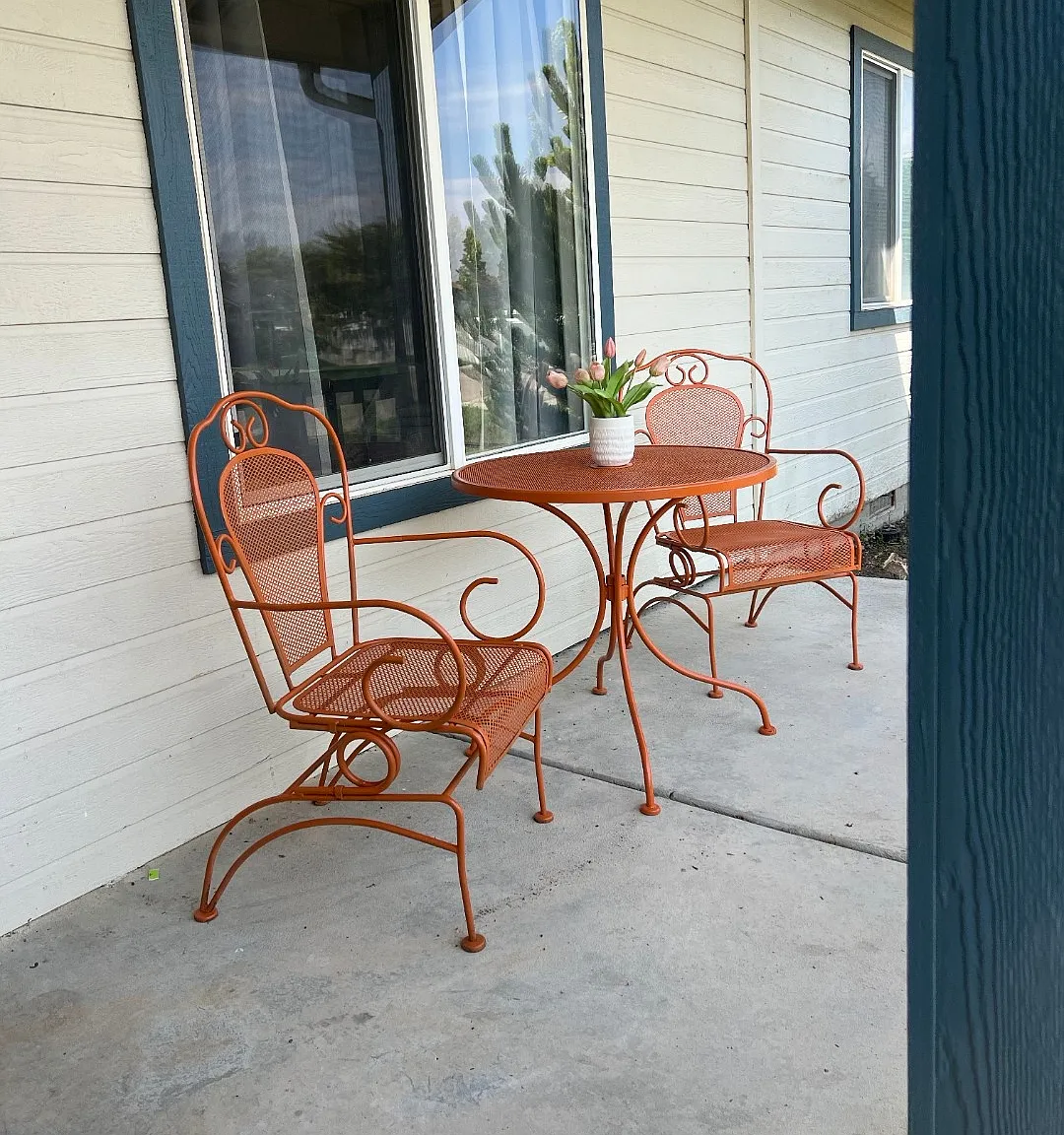 3 bed, 1073 sqft, $4,900 — Photo 4