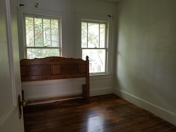 5th image of 914 Richie Ave #1