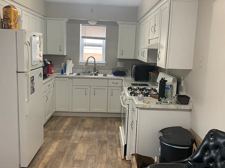 12111 W Bluemound Rd — Photo 3