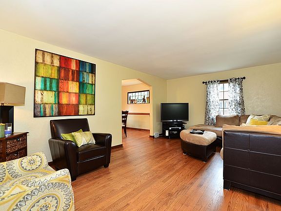 5th image of 4379 E Brightview Ave