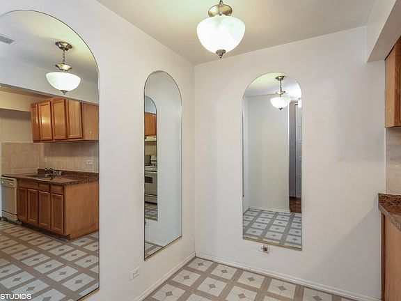 4th image of 7 Oak Creek Dr APT 1706