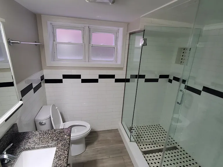 8044 N Oriole Ave — Photo 6