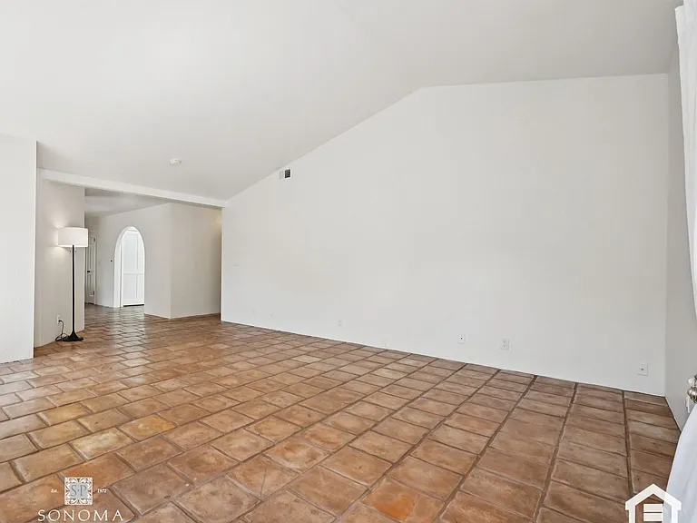 424 La Quinta Ln — Photo 11
