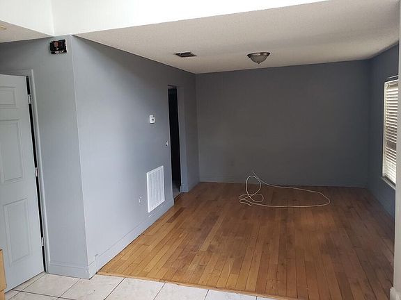 5th image of 5039 Oaktours Dr