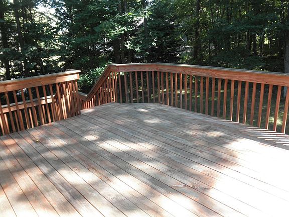 5th image of 221 Lavina Dr