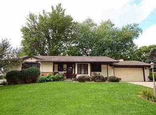 10503 Hilltop Rd, Omaha, NE 68134