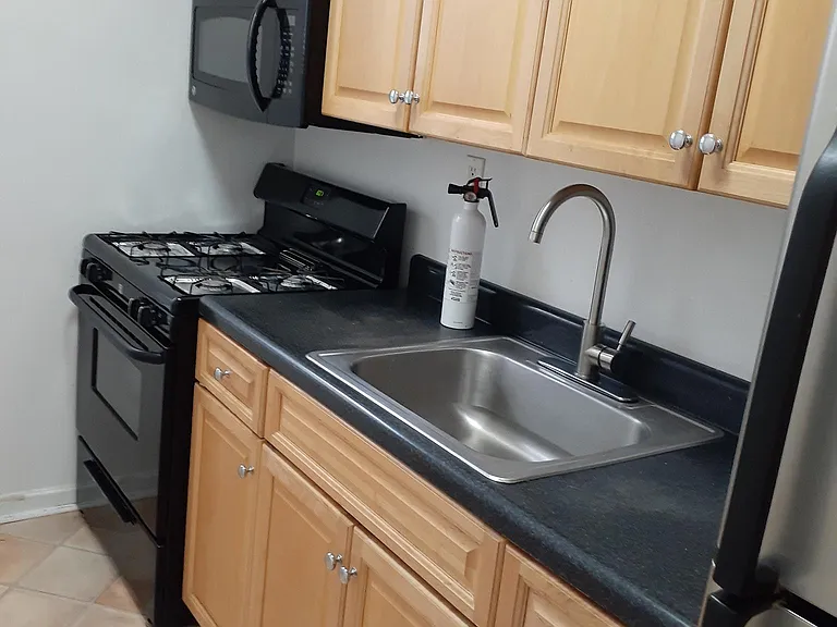 100 Prospect St #203 — Photo 6