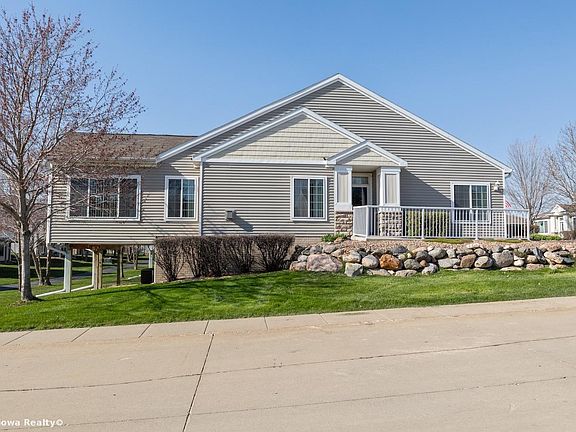 2nd image of 3602 NE Cottonwood Ln