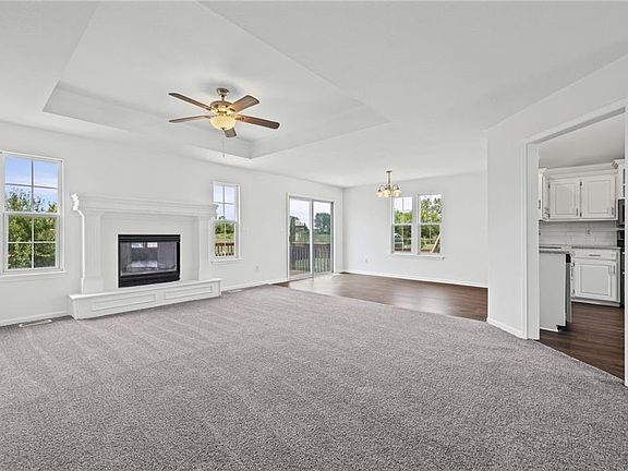 4th image of 712 S Sunset Ln