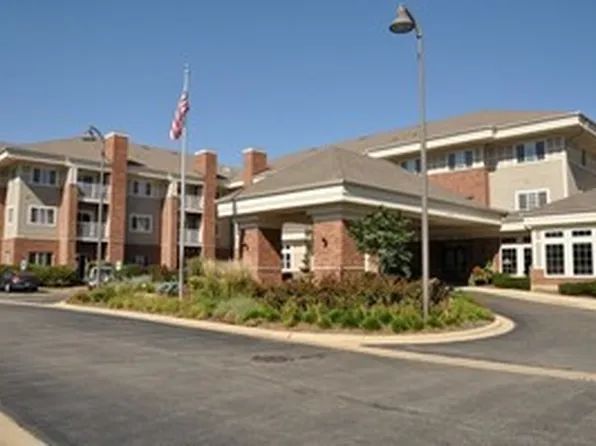 801 N McLean Blvd APT 108, Elgin, IL 60123