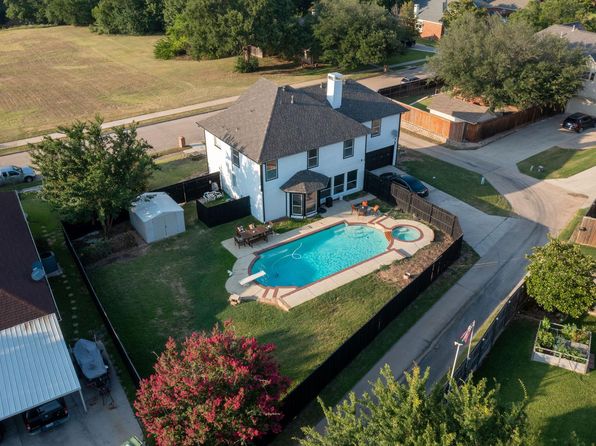994 Regency Dr