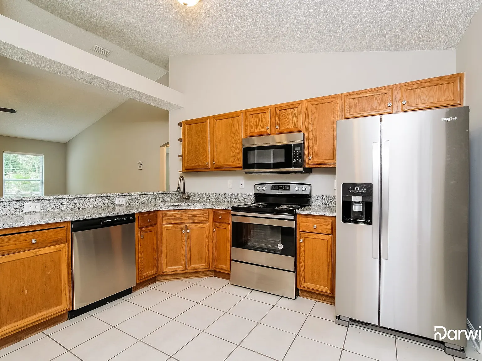 3 bed, 2.0 bath, 1431 sqft, $1,895 — Photo 3