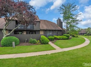166 Westgate Dr, Edison, NJ 08820