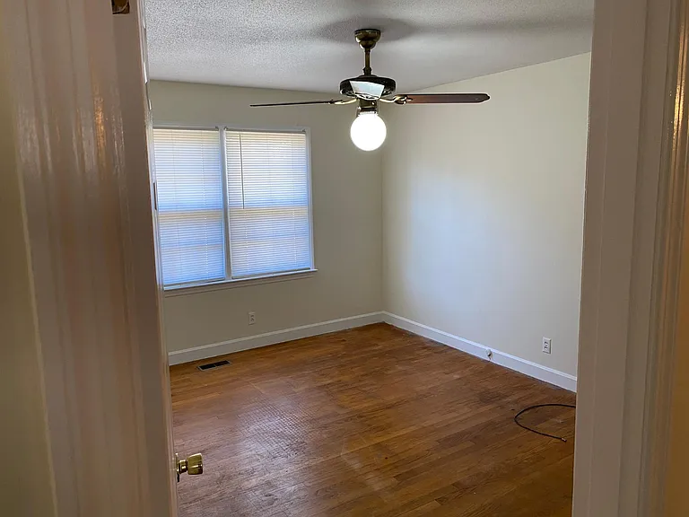 2416 Rosemary Ave — Photo 12