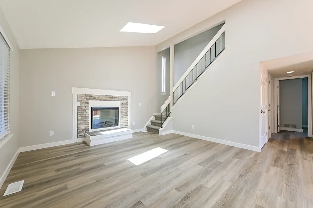 4 bed, 2.0 bath, 1968 sqft, $2,958 — Photo 2