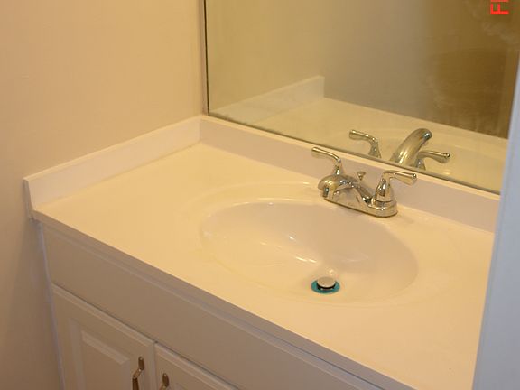 4th image of 1820 SW 81st Ter #5-16