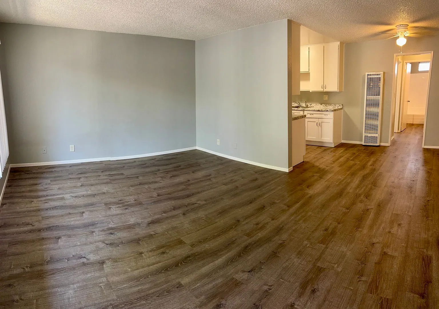 421 E 9th Street — Photo 1
