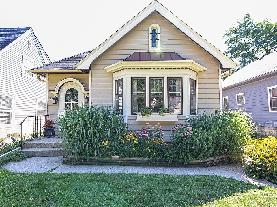 1st image of 2520 N 71st St