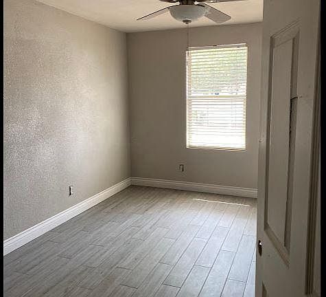 5th image of 682 W Park Ave