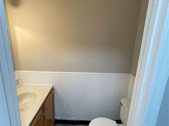 4th image of 3501 Dorham Place