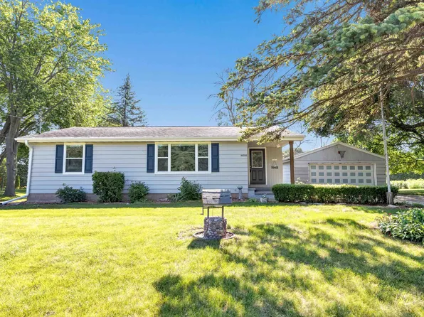 N9598 Noe Rd, Appleton, WI 54915