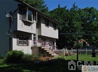 146 Old Forge Rd, Monroe Township, NJ 08831