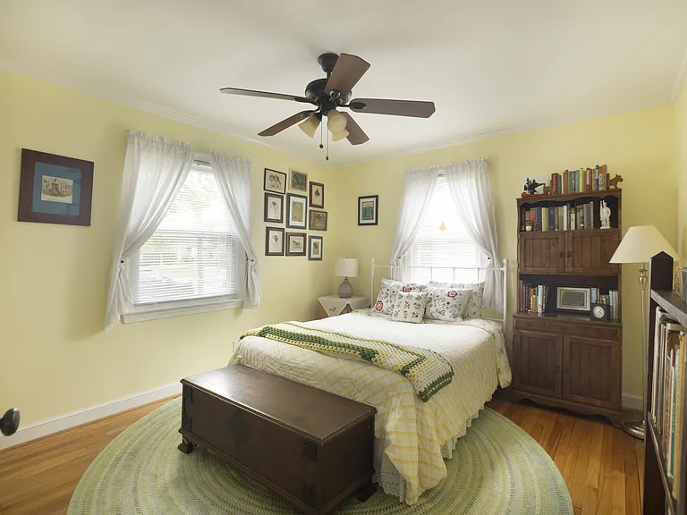 1815 Belvedere Blvd — Photo 16