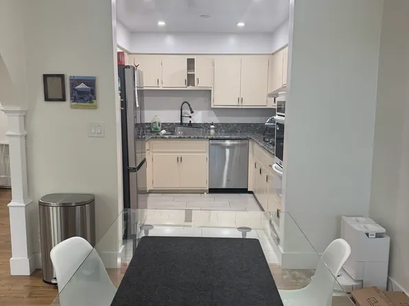 Corteen Towers, 5235 Corteen Pl APT 202, Valley Village, CA 91607