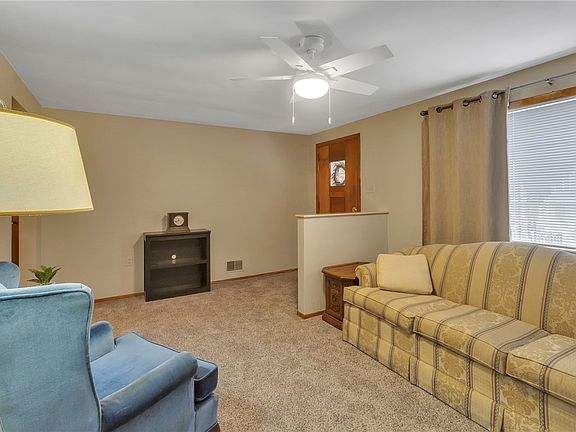 2nd image of 433 Boggs Ave