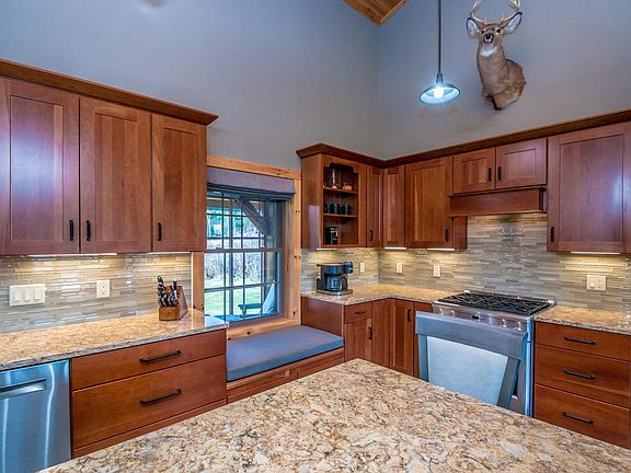 3rd image of 56 Longview Dr