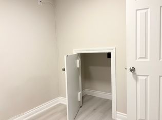 1080 Dream Crest Rd #2, Mississauga, ON L5V1N5