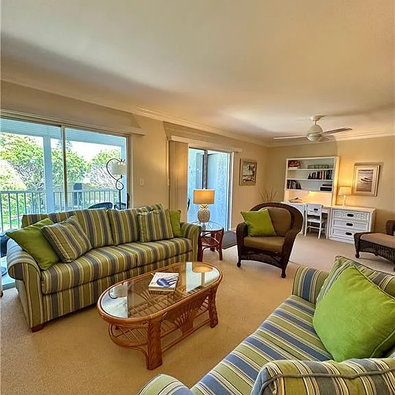 555 Park Shore Dr #B-205 — Photo 6